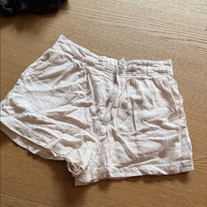 Women's Z supply Cream Shorts small